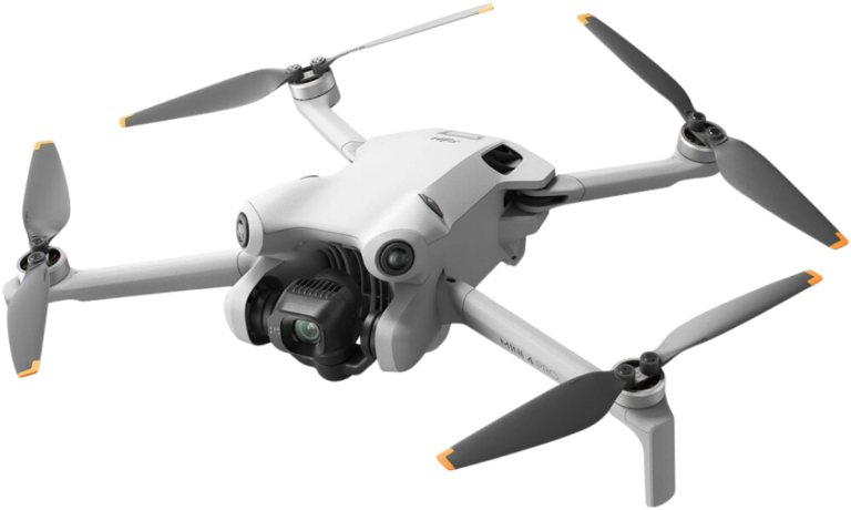 DJI Mini 5 Pro, Zbliżenie na gimbal i kamerę DJI Mini 5 Pro podczas lotu